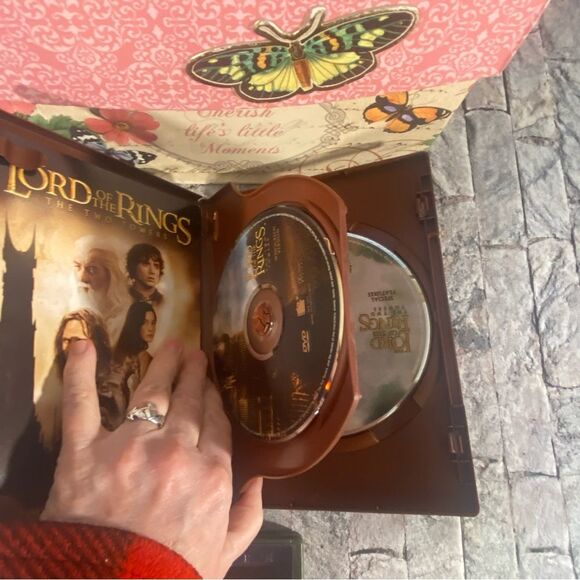 The Lord Of The Rings The Motion Picture Trilogy Wide Screen DVD Set of Three - Picture 7 of 8